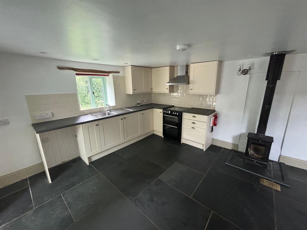 Property photo 2 of 12 Kitchen.Jpg