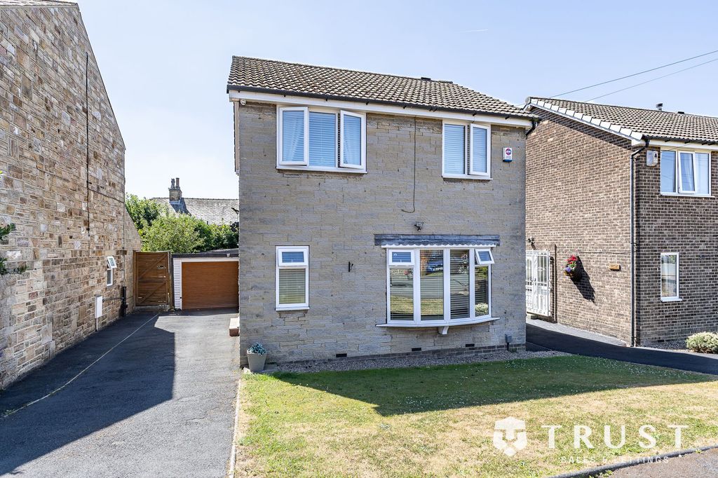Property photo 1 of 39