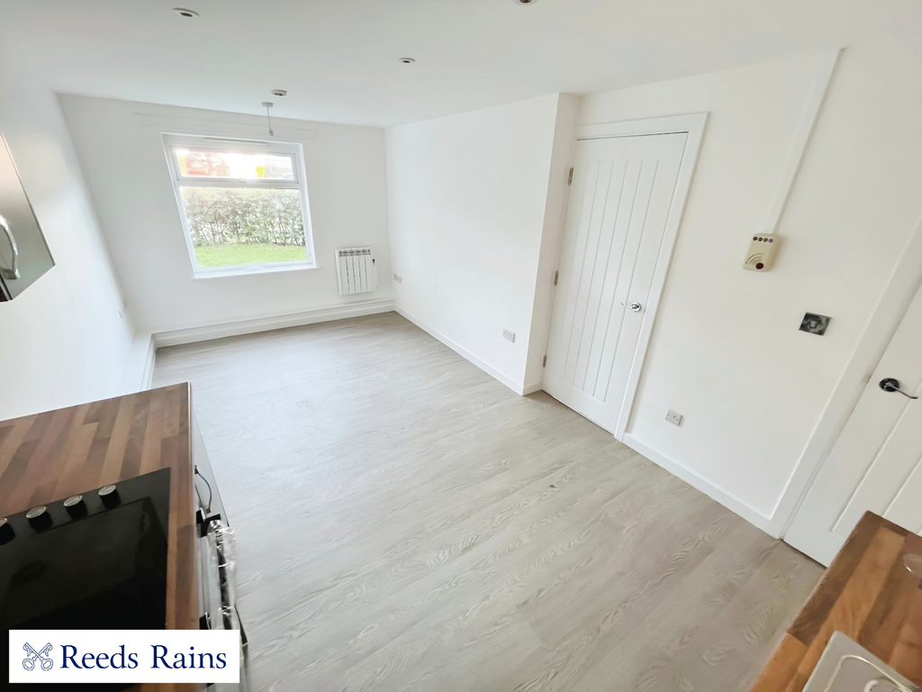 Property photo 3 of 15 Picture No. 04