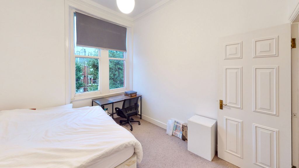 Property photo 1 of 3