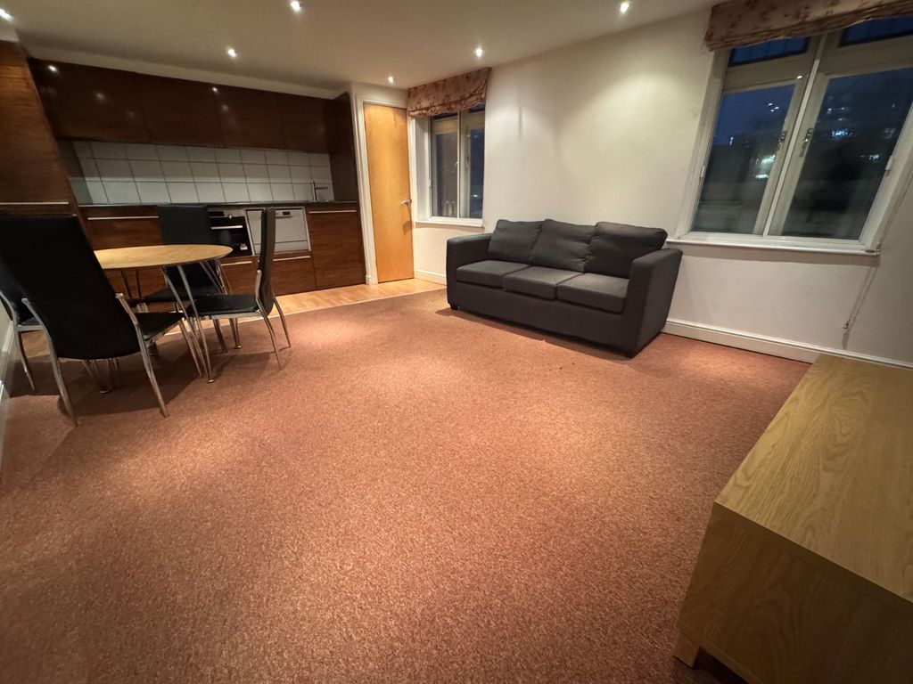 Property photo 2 of 6 Picture No. 15