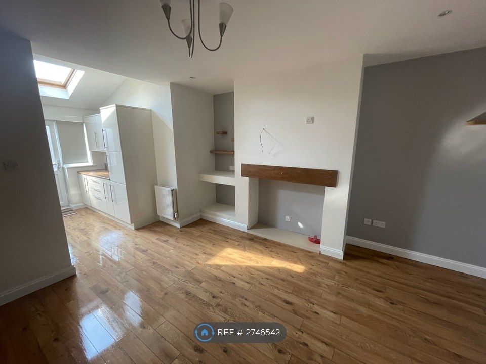 Property photo 1 of 17 Reception 1