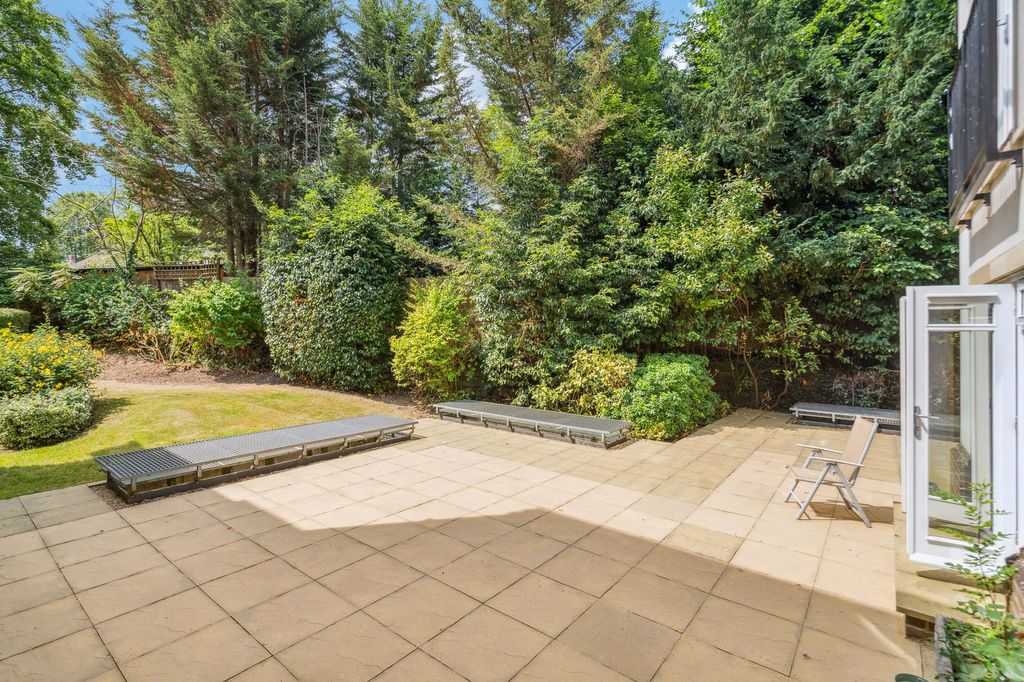 Property photo 3 of 11