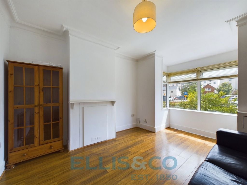 Property photo 2 of 9 Picture No. 08