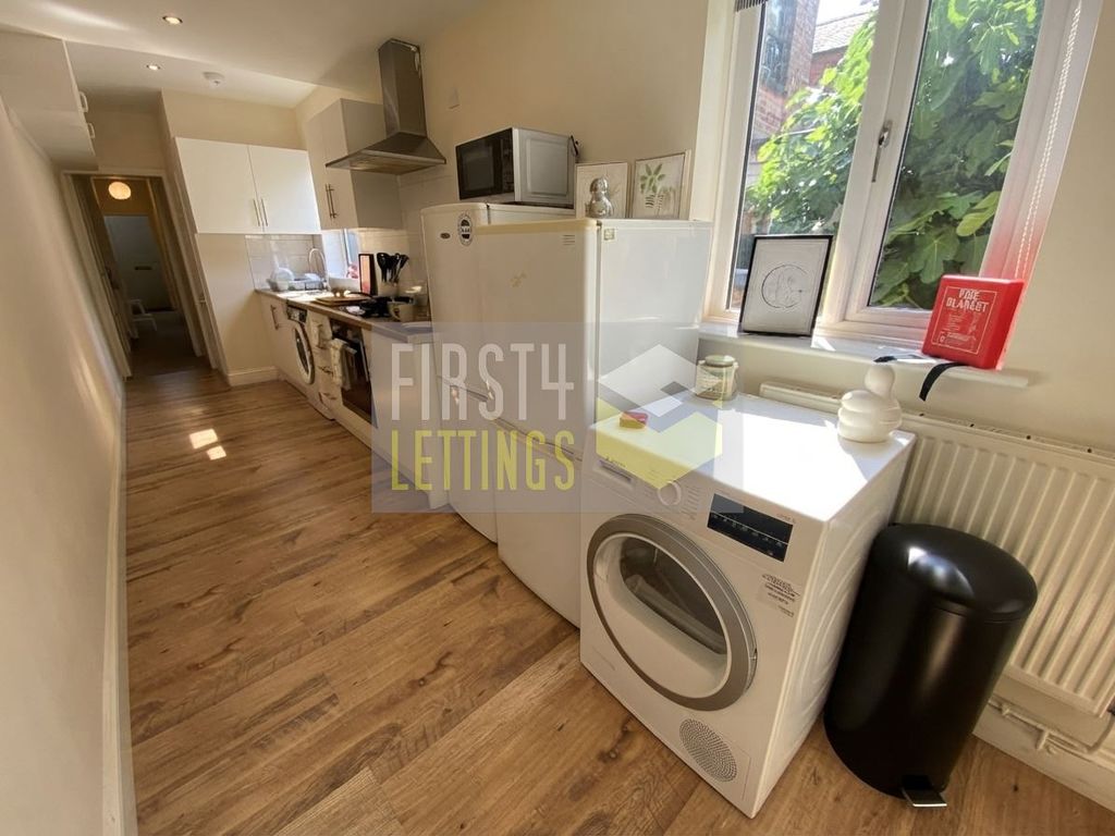 Property photo 3 of 13 Photo 1