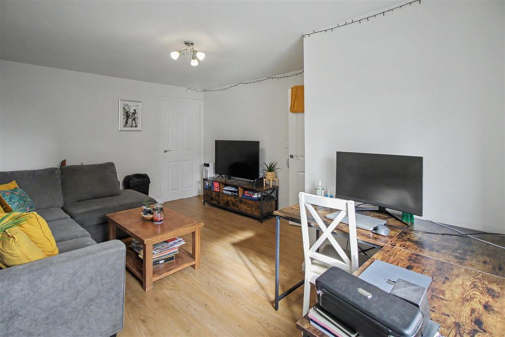Property photo 3 of 18 Img_6951.Jpg