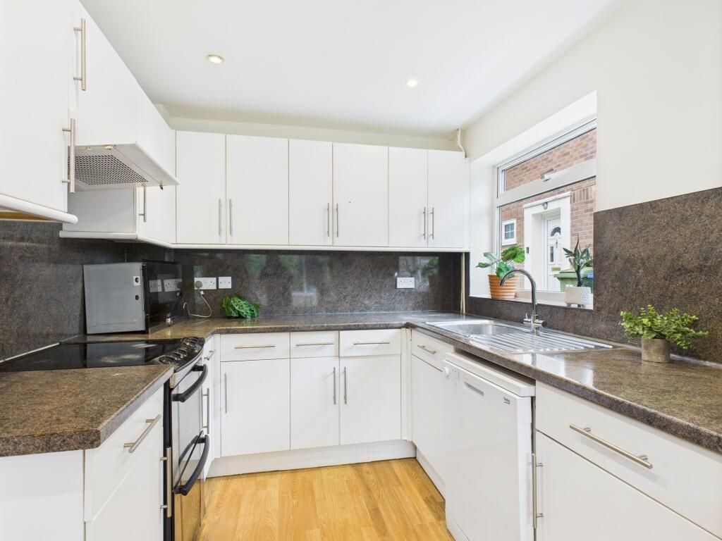 Property photo 2 of 26 Image