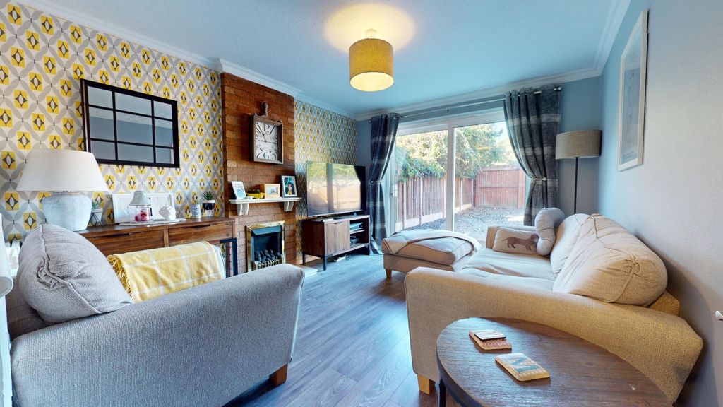 Property photo 3 of 14 4508184