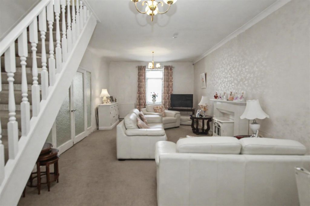 Property photo 3 of 17 3.Jpg