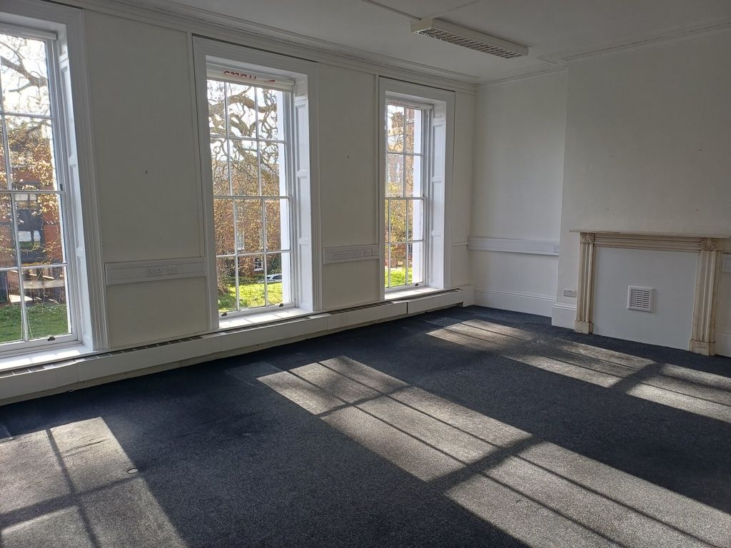 Property photo 2 of 18 Photo 30