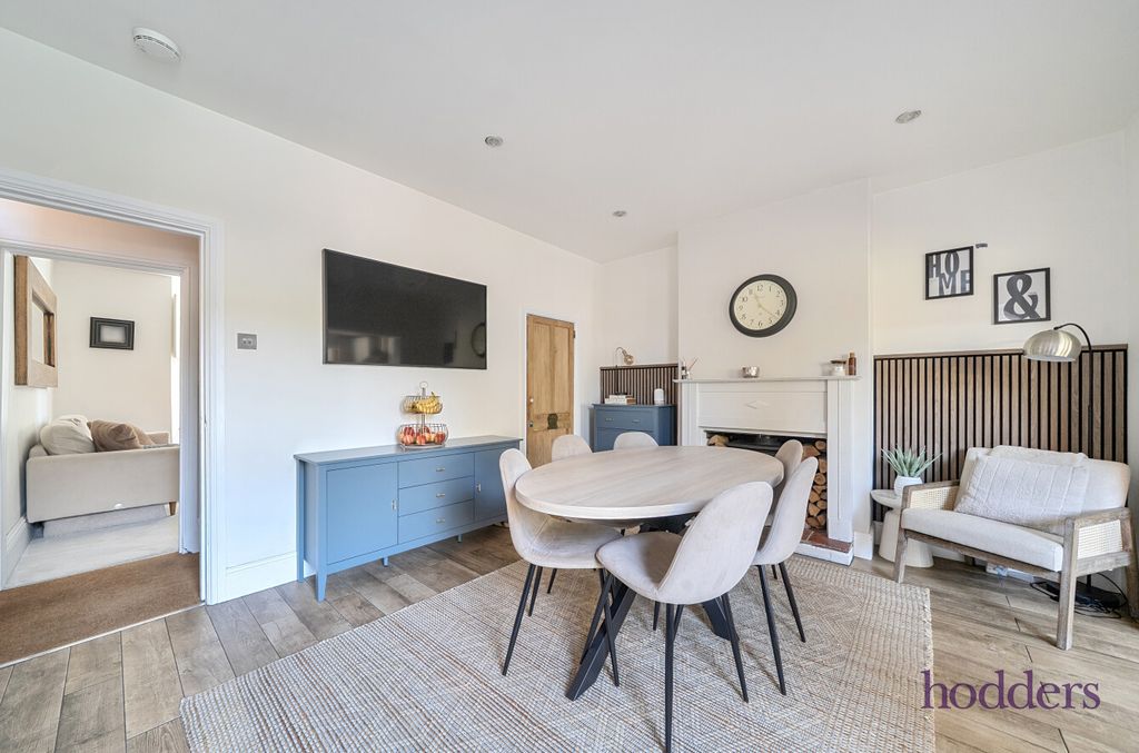 Property photo 3 of 20 1Cf7Cec0-B67E-4Eb...