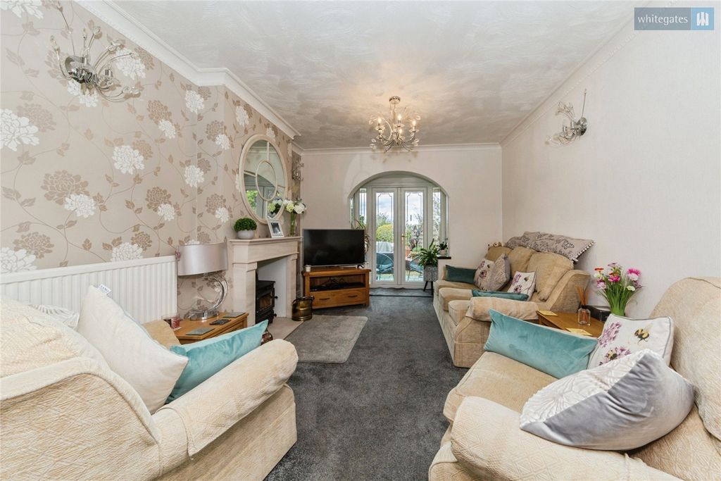 Property photo 3 of 17 Picture No. 02