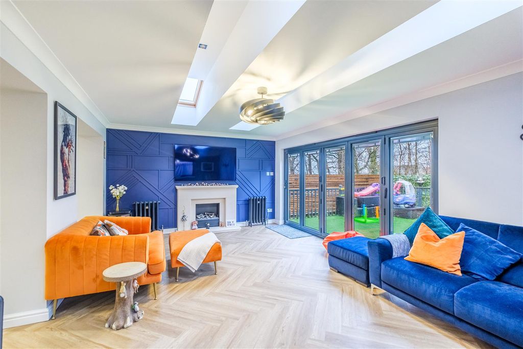 Property photo 2 of 25 Cairngorm Court-16.Jpg