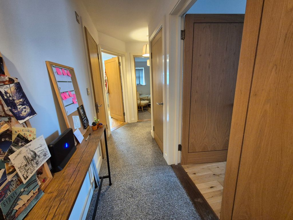 Additional image 12 of 2 bed flat for saleSwan Street, Petersfield GU32