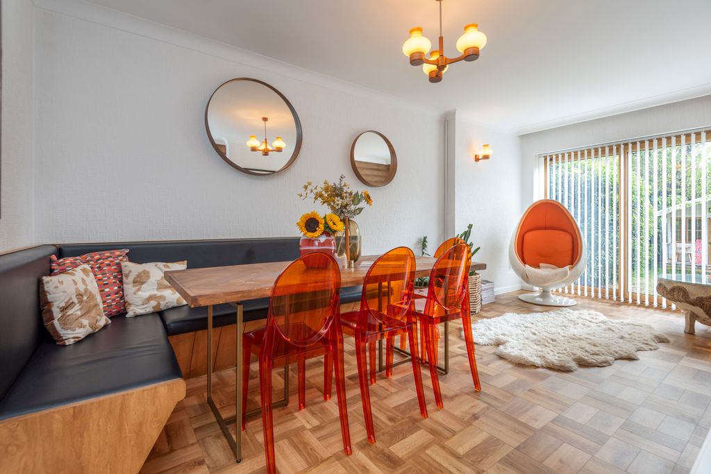 Property photo 3 of 24 05-47_Rosedale_Close_Da2