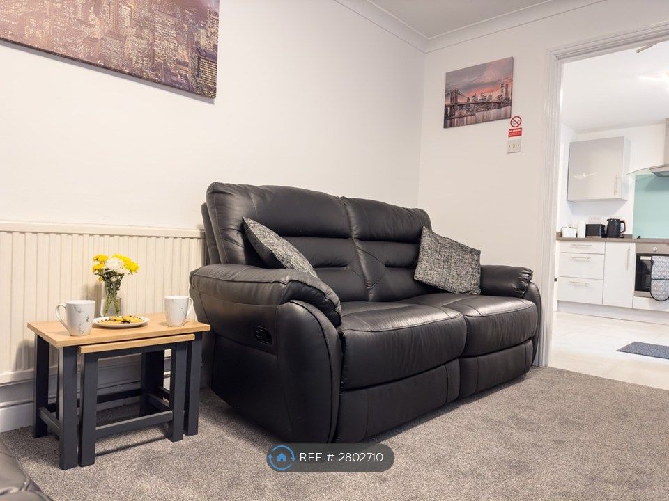 Property photo 2 of 34