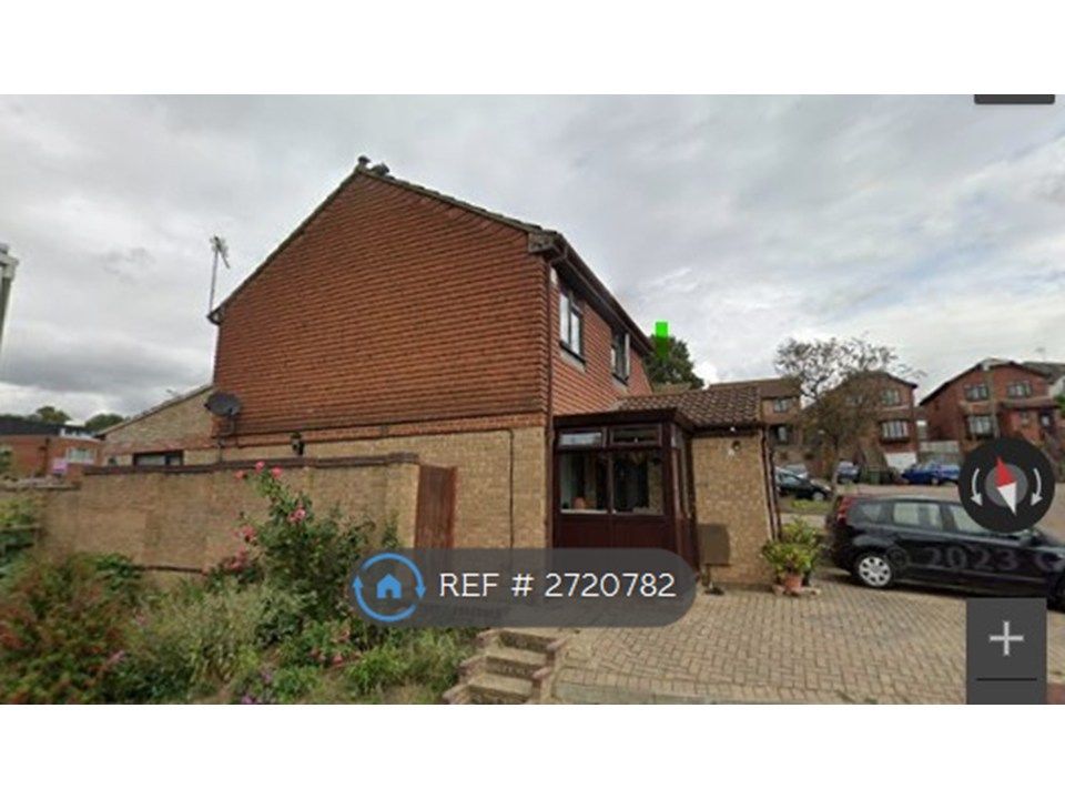 Property photo 2 of 11