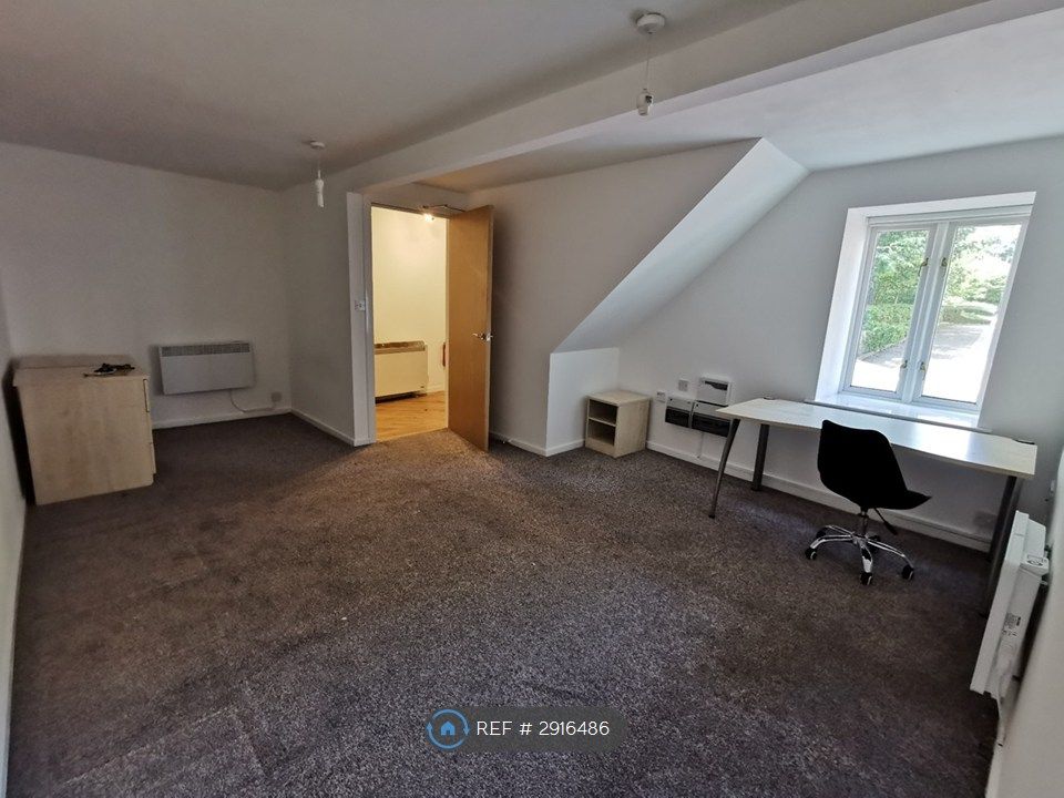 Property photo 3 of 10 Ground Floor Bedroom