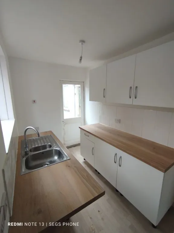 Property photo 2 of 16 Kitchen