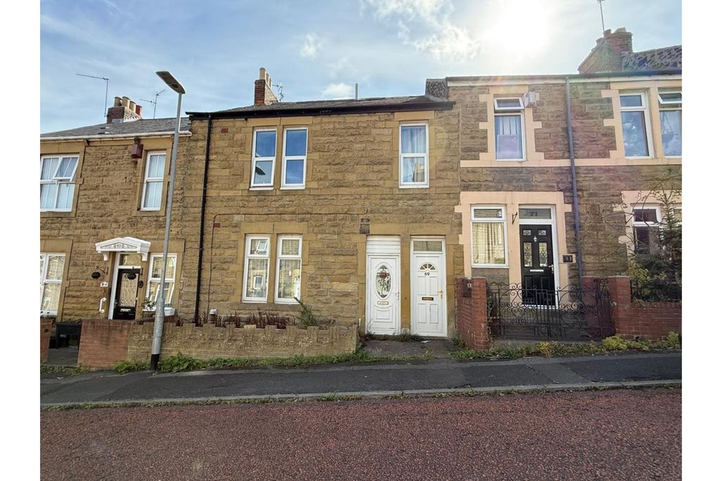 Property photo 1 of 15 Front