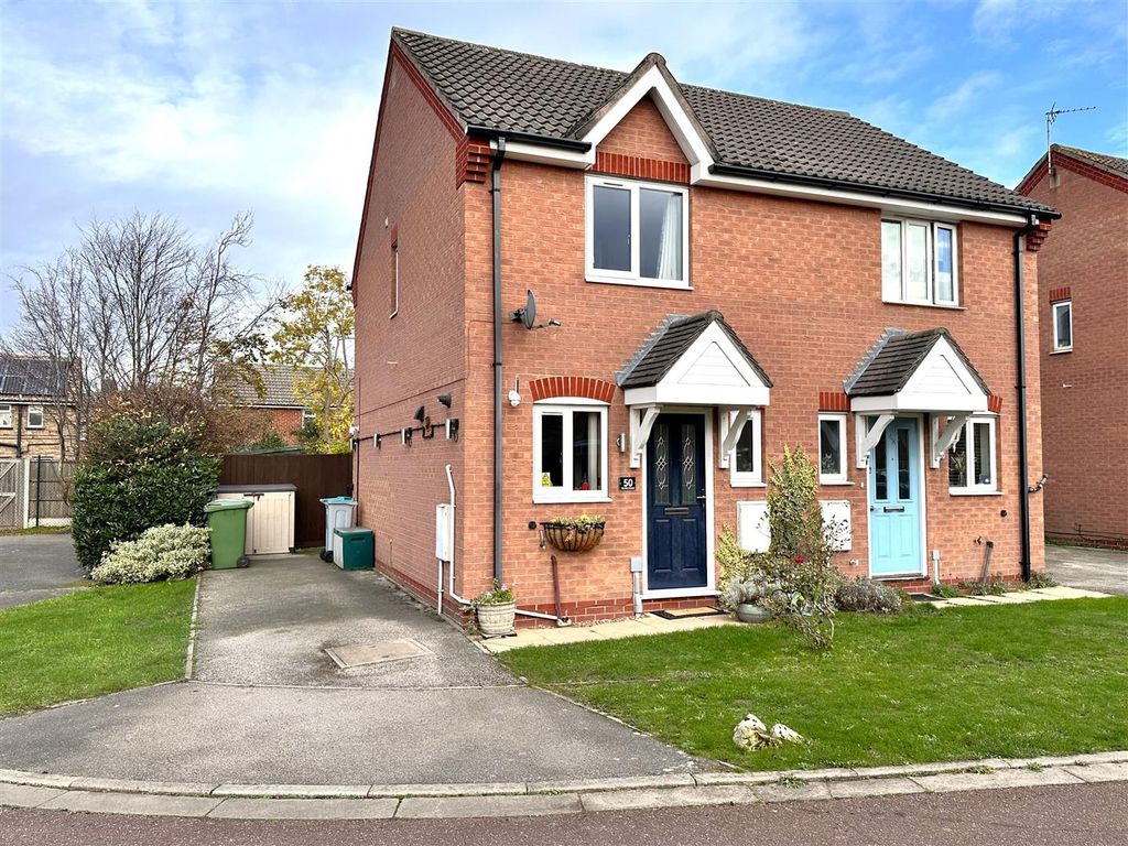 Property photo 1 of 16 Front Aspect 637