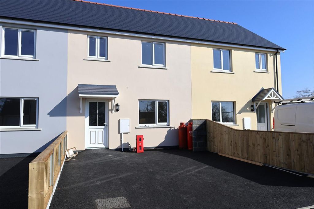 Property photo 1 of 7 Main Picture