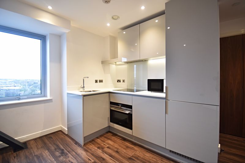 Property photo 3 of 11 Photo 12