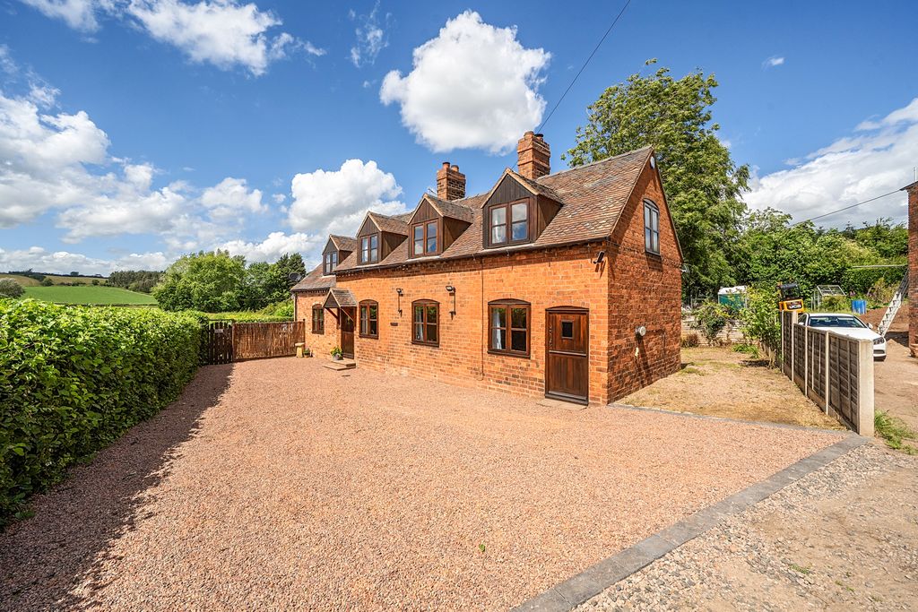 Property photo 1 of 26 1466674-18-6A28445B71Df9