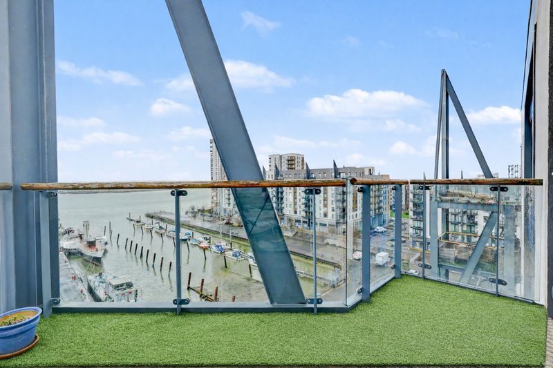 Property photo 1 of 10 Photo 14