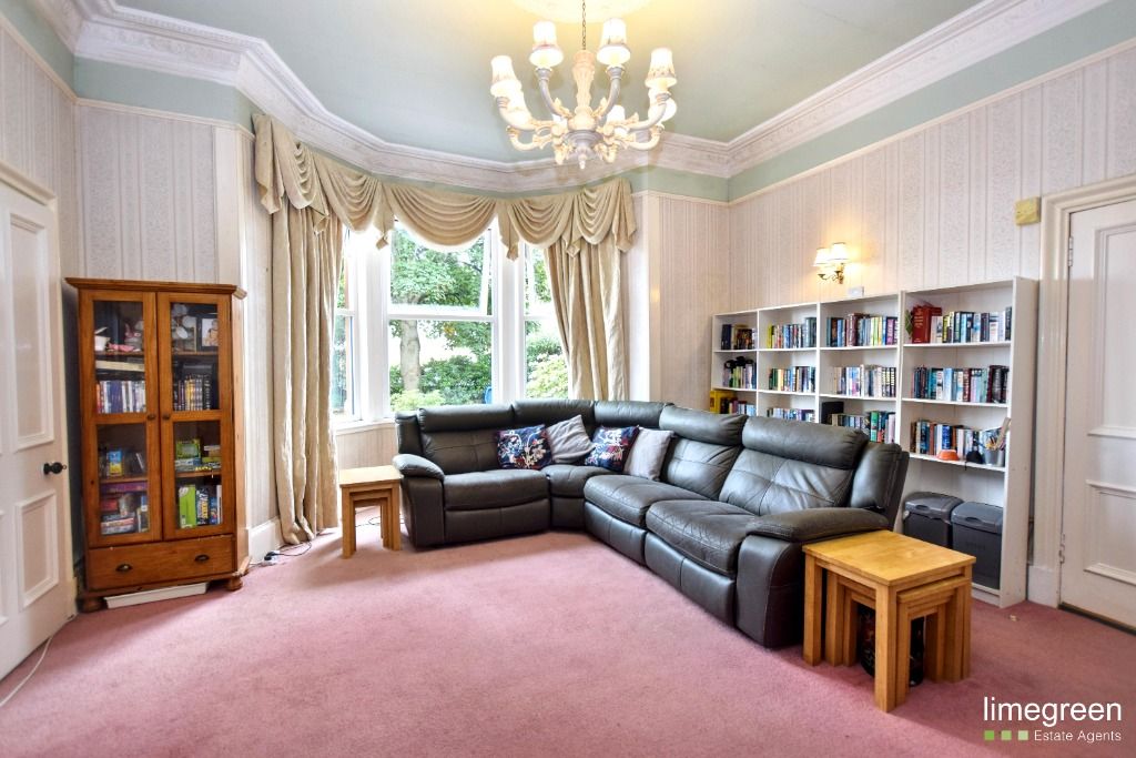 Property photo 3 of 37