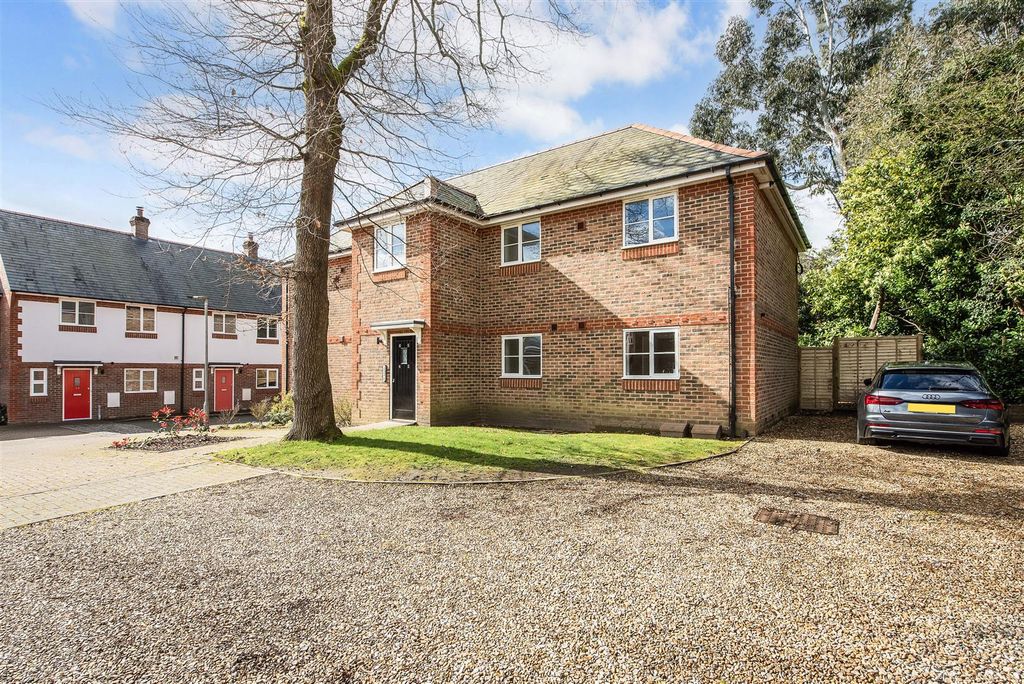 Property photo 3 of 17