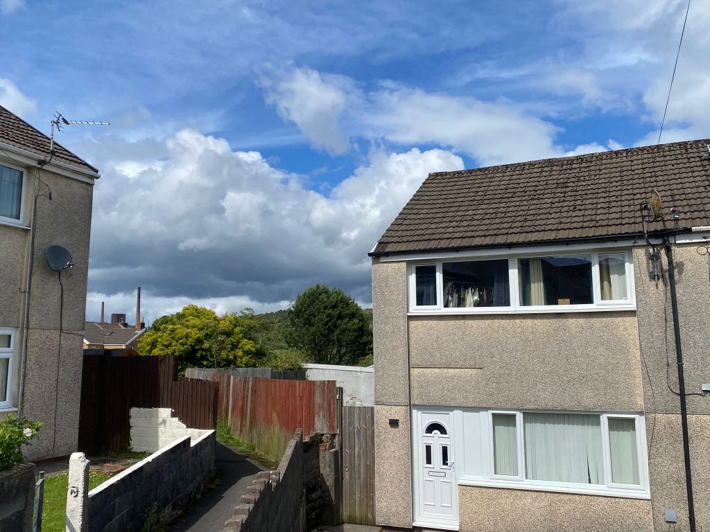Property photo 1 of 2