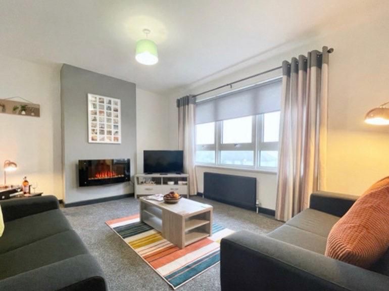 Property photo 3 of 9 4