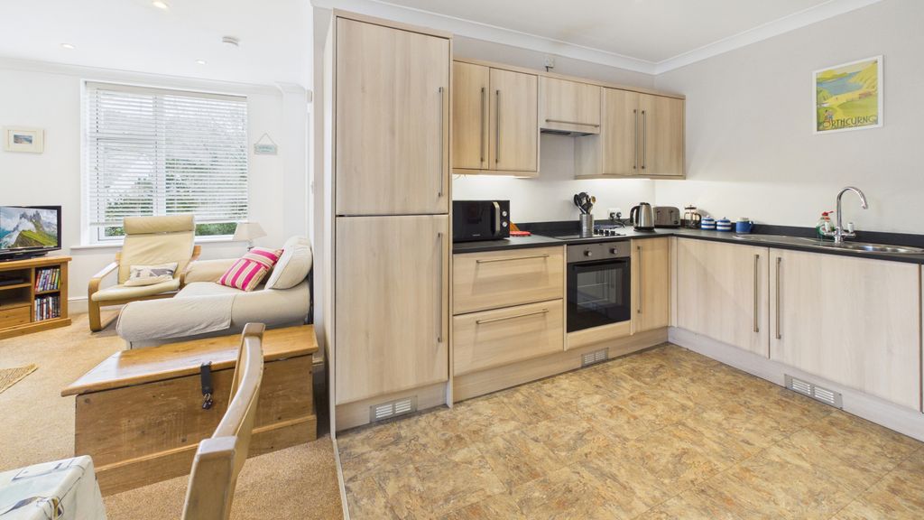 Property photo 3 of 13 Gallery