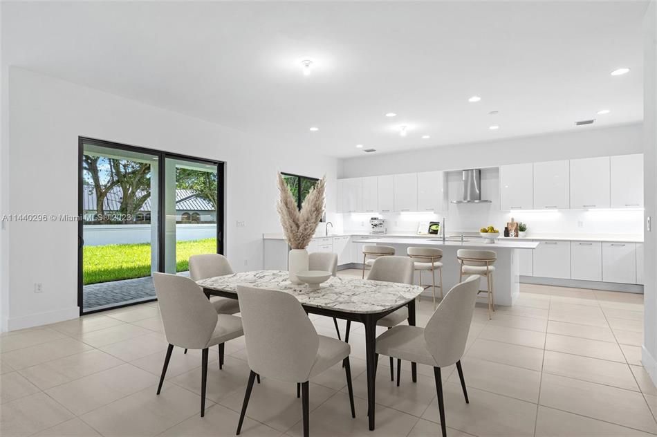 Property photo 3 of 13 <Alttext/>