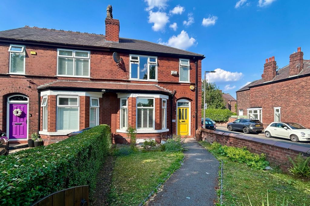 Property photo 1 of 17
