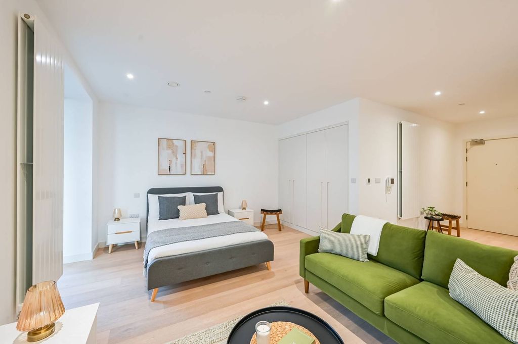 Property photo 3 of 19