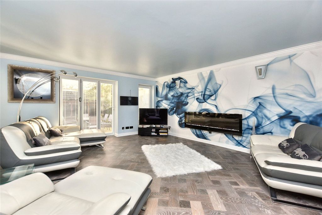 Property photo 3 of 27 Picture No. 52