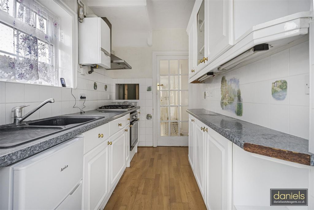 Property photo 3 of 15 4_70853_Watermarked.Jpg