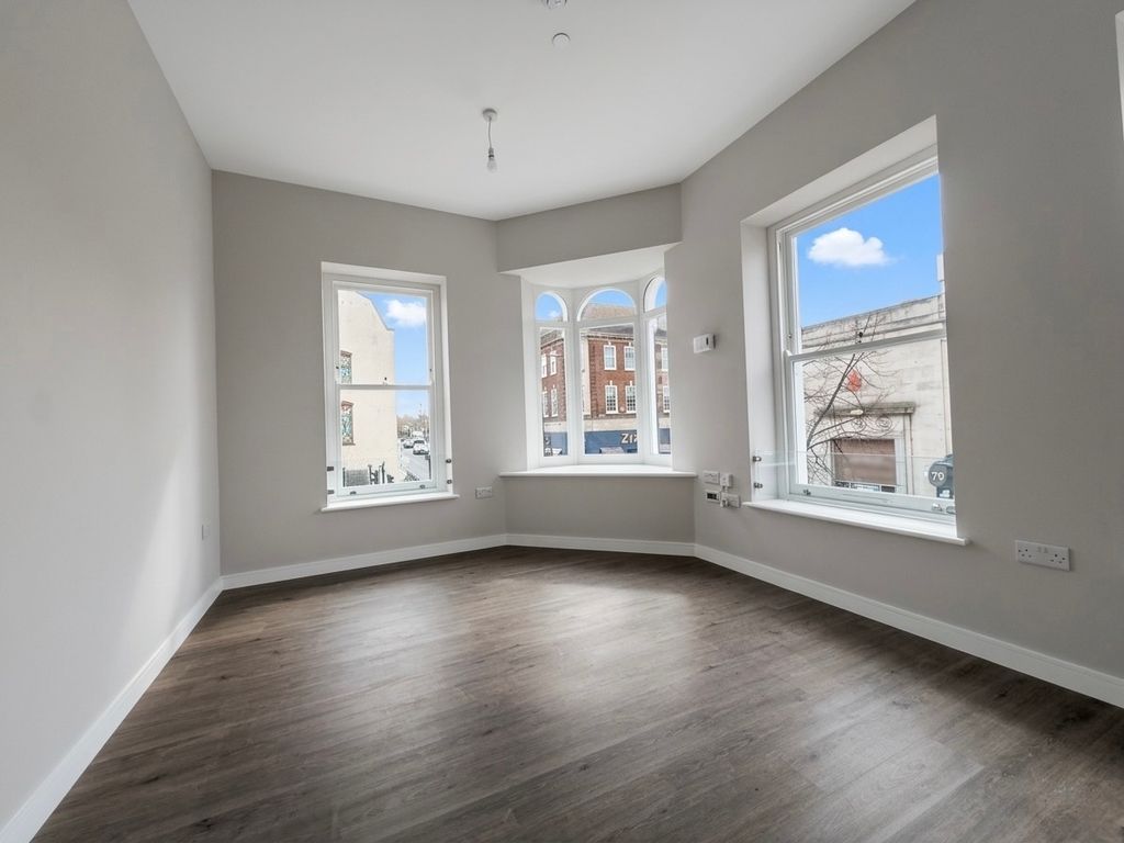 Property photo 1 of 5 Balcony