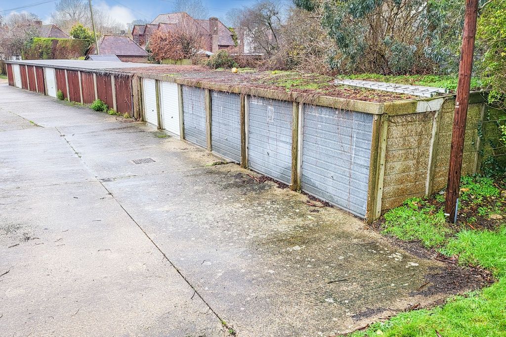 Property photo 1 of 8 Garages At Critchfield Road, Bosham, Chichester, West Sussex, Po18 8Hh
