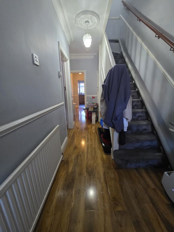 Property photo 2 of 12 Hallway