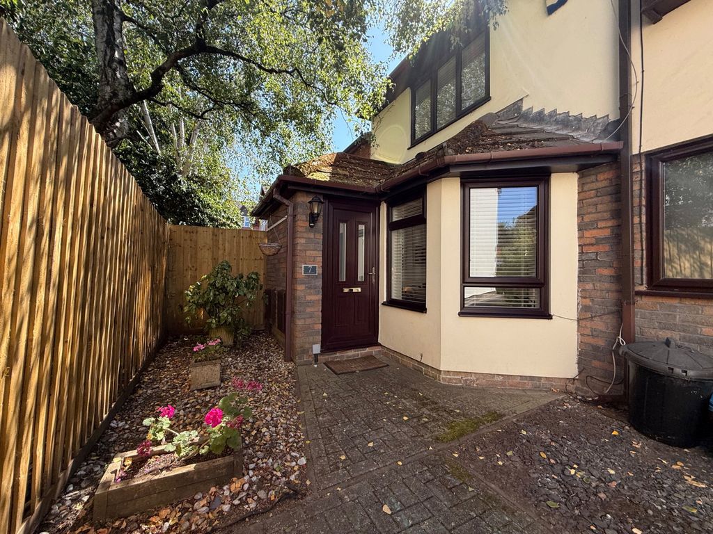 Property photo 3 of 11