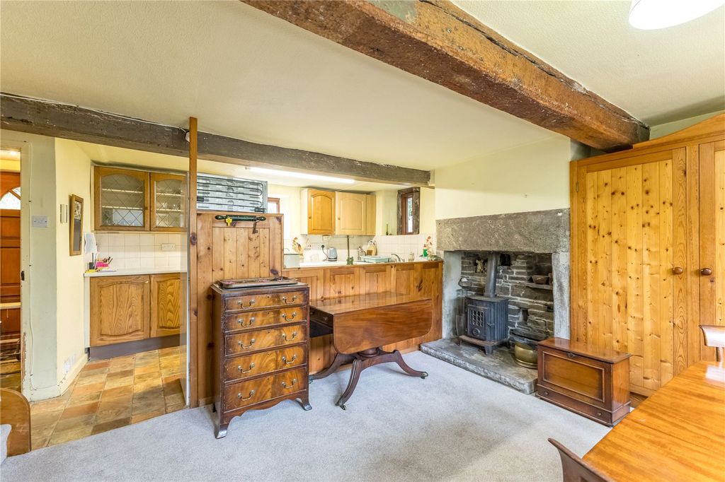 Property photo 3 of 28 Dining Kitchen