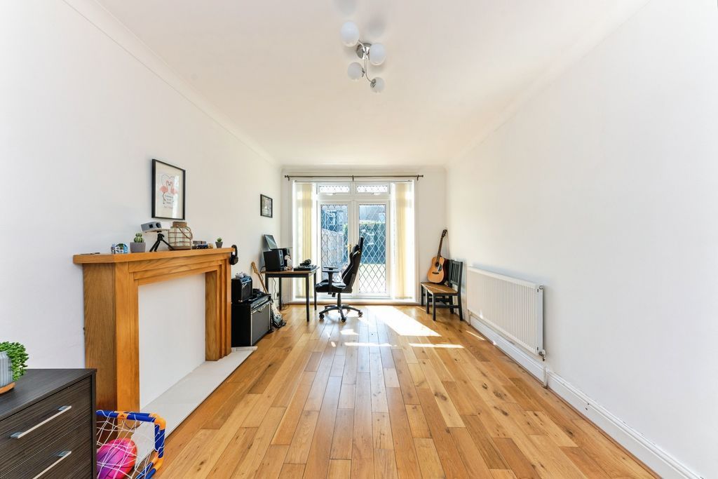 Property photo 3 of 16 Sitting/Dining Room