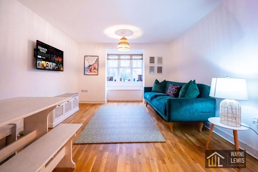 Property photo 3 of 21