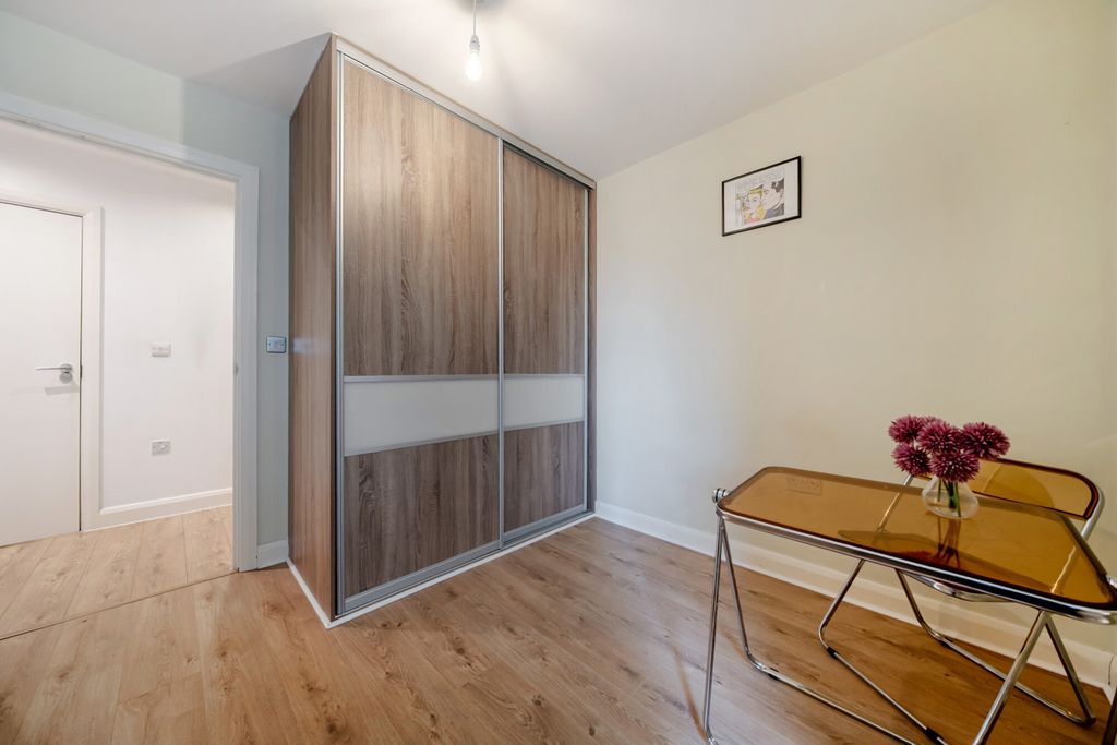 Property photo 3 of 19 1528978-7-6Acca9B...