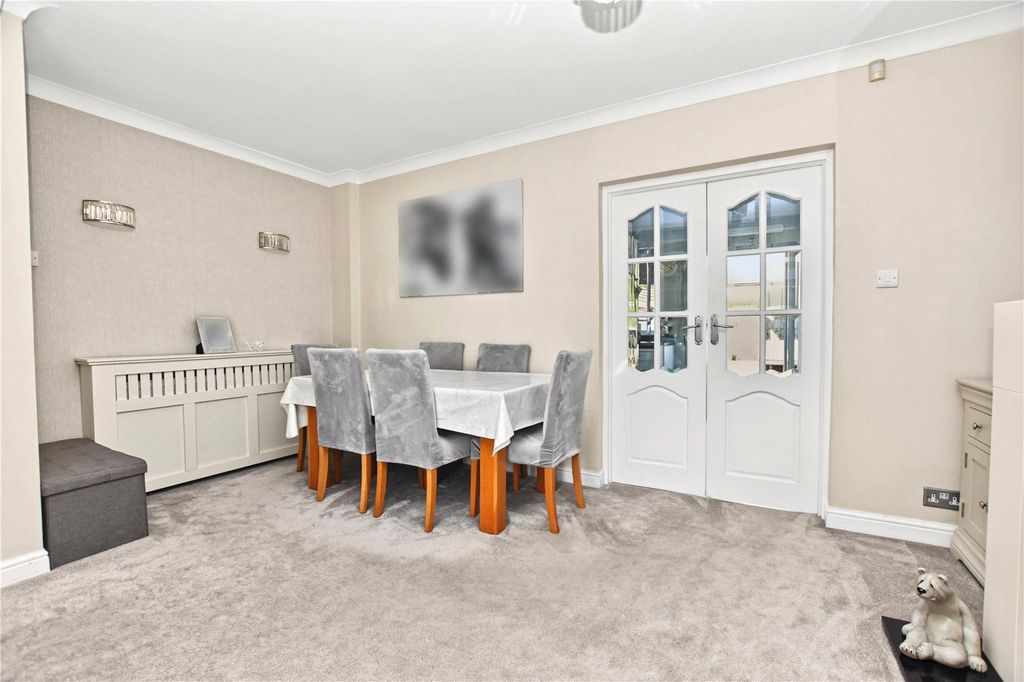 Property photo 3 of 19 Picture No. 26
