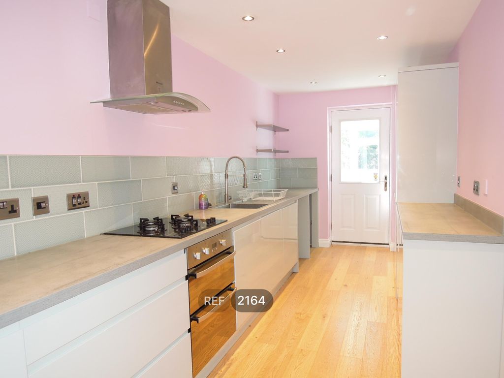 Property photo 2 of 16 Kitchen