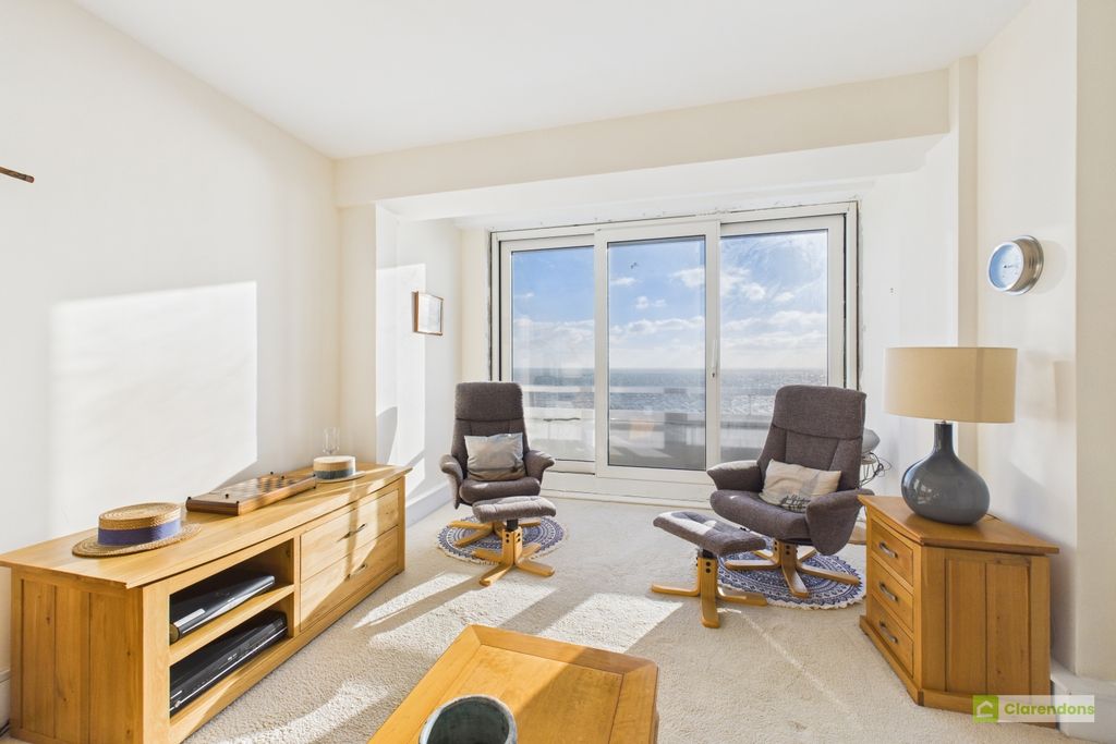 Property photo 2 of 11 Cam02528G0-Pr0424-Still013